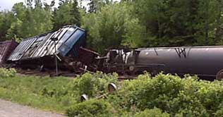 Canada: Train carrying jet fuel derails