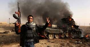  Libya: Rebels push towards Gaddafi birthplace