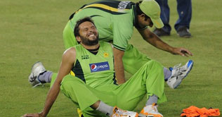 Pakistan, India set to clash in Mohali