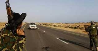 Libya: Protesters pushed back by Gaddafi forces