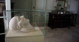 Napoleons death mask to be revealed