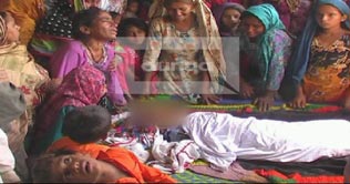 Matiari: Oil tanker crushed 3 minors