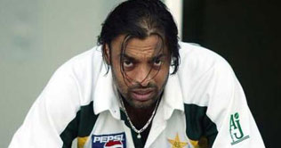 Karachi: Shoaib Akhtar honoured in farewell ceremony