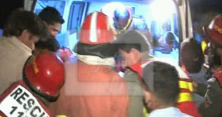 Journalist killed in Peshawar car bomb explosion