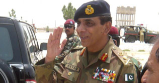 Army Chief General Ashfaq Kayani reaches Nowshera