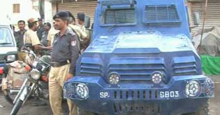 Karachi: Two killed during robbery bid 