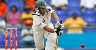 Second Test: Pakistan 180/6 as day one concludes 