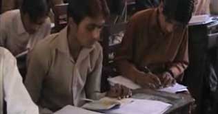 Larkana: Cheating continues in Inter exams