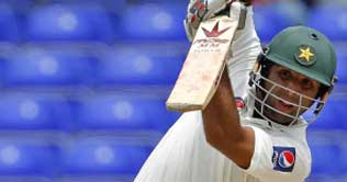 Taufeeq Umar puts Pakistan on top against West Indies