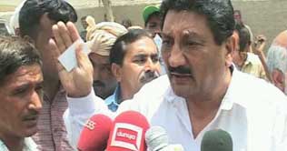 Government not capable of facing US with courage: Rashid