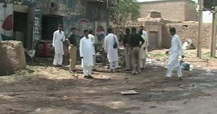 Bomb blast injures one in Peshawar