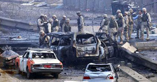 Three killed in Baghdad car bombing 