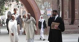 Lahore: Rival group shot dead two brothers in sessions court