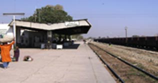 Bhakar: Railways electricity connection cut on non-payment 