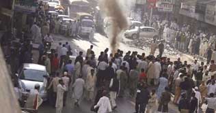 Police teargas protesters in Karachi 