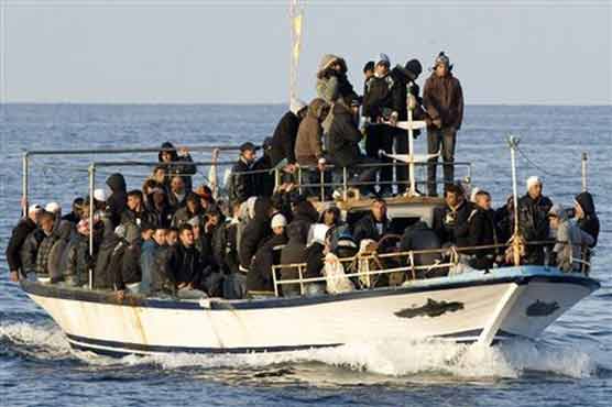 Immigrants boat capsize toll rises, Pakistanis among survivors