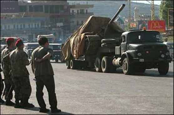 Syrian troops kill 17 despite peace deal