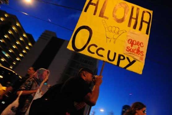 Singer crashes Obama summit with 'Occupy' song