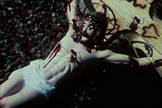 Brooklyn Museum to display ants crucifix video