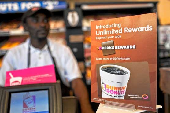 Romanians use gift cards to turn donuts into dollars