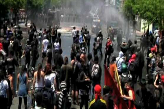 Chile's students mass in city of Valparaiso