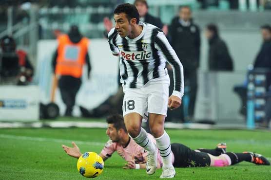 Football: Juve storm back to top of table