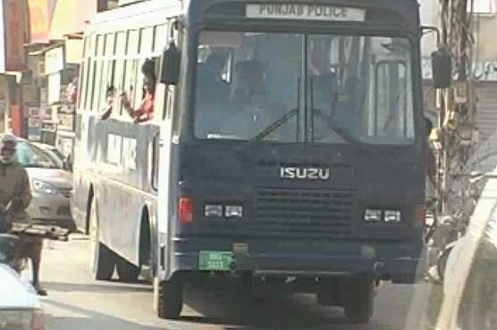 Bahawalpur: police vans used for wedding ceremonies