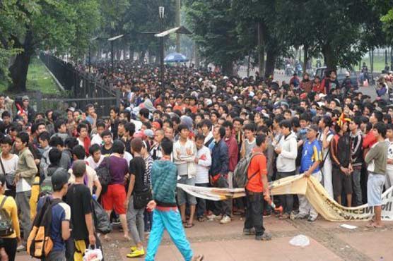 Desperate fans burn ticket booth at stadium