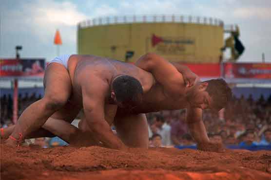 Indian wrestler Sutinder stays unbeaten in Faisalabad