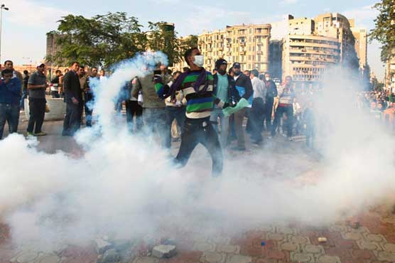 Egyptian protesters clash with police, 1 dead