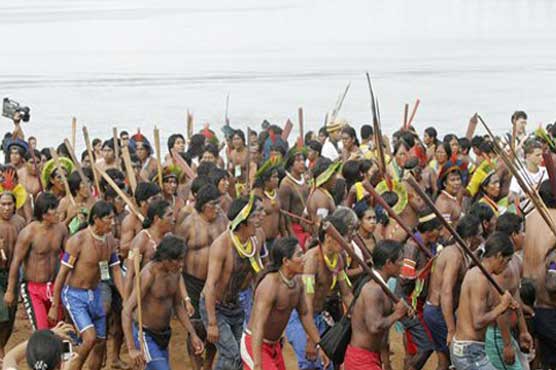Brazil court halts building of dam