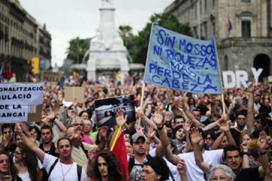 Spain: Protest against education cuts