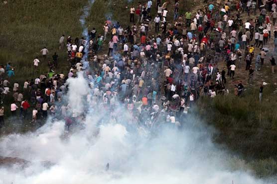 Syria troops fire on protesters, killing 8