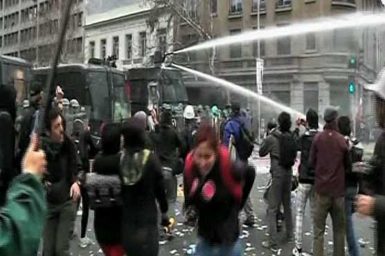 Chile: 250 arrests, unions call nationwide strike