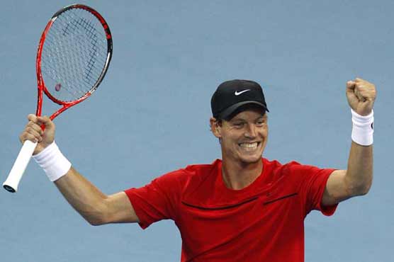Berdych, Radwanska win in China Open finals