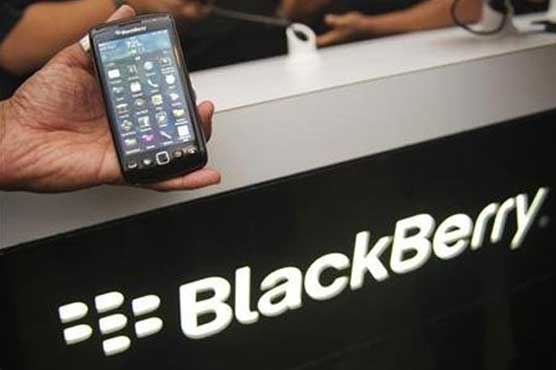 BlackBerrys service restored