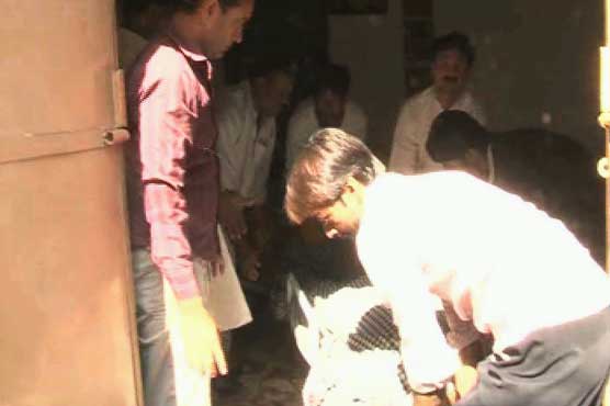 Father, son killed over Rs. 2000