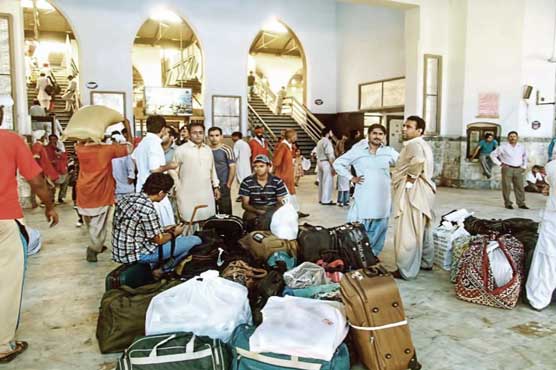 Delay in trains irks travelers