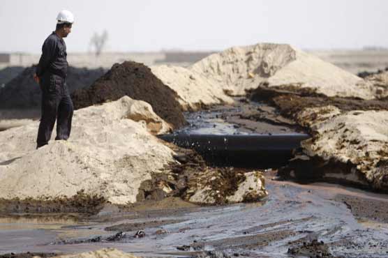 Crude prices fall in Asia