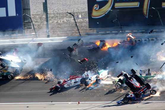 Indy 500 winner Wheldon dies after massive wreck