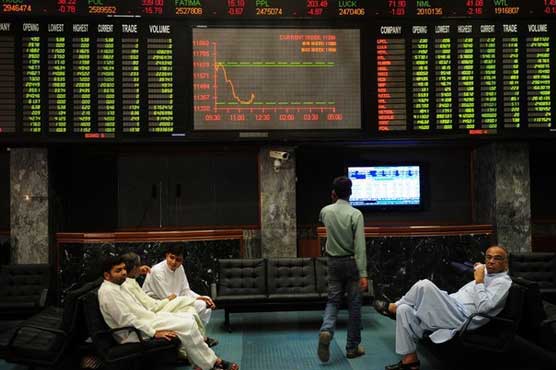 KSE starts week with negative trend