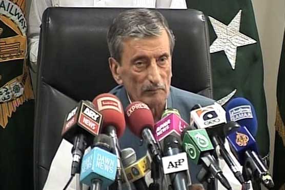 De-rail minister Bilour offers resignation