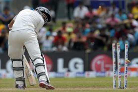 Sri Lanka trail by 267 at end of day three