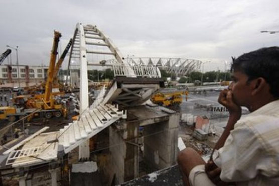 Bridge collapse kills at least 25 in India