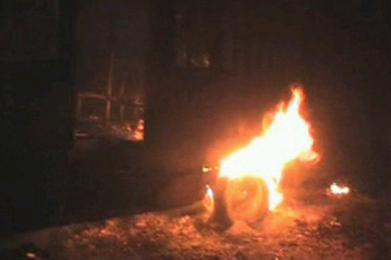 Phoolnagar: Unidentified persons torch mini-bus