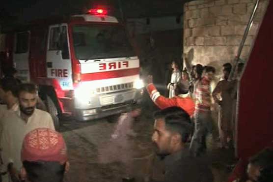Manufacturing factory catches fire in Karachi 