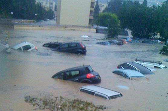 Flash floods kill at least 9 in Italy
