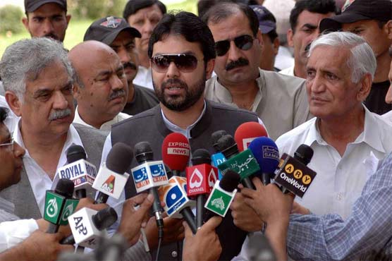 Illegal confinement: LHC seeks answer from ex-CM