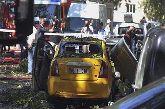 Woman suicide bomber in Turkey kills 2, wounds 12