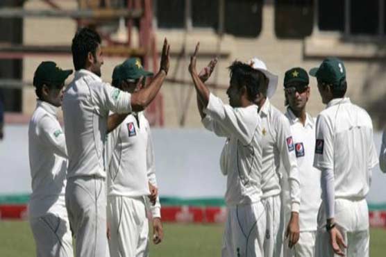 Pakistan beat Zimbabwe by 7 wickets